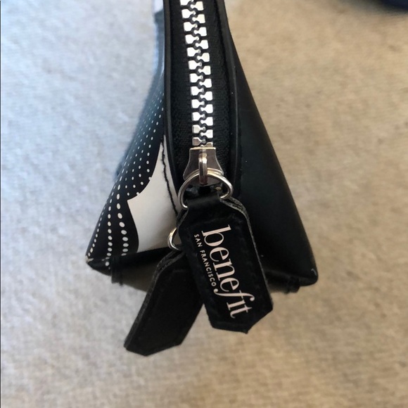 Benefit cosmetics bag - Picture 4 of 5